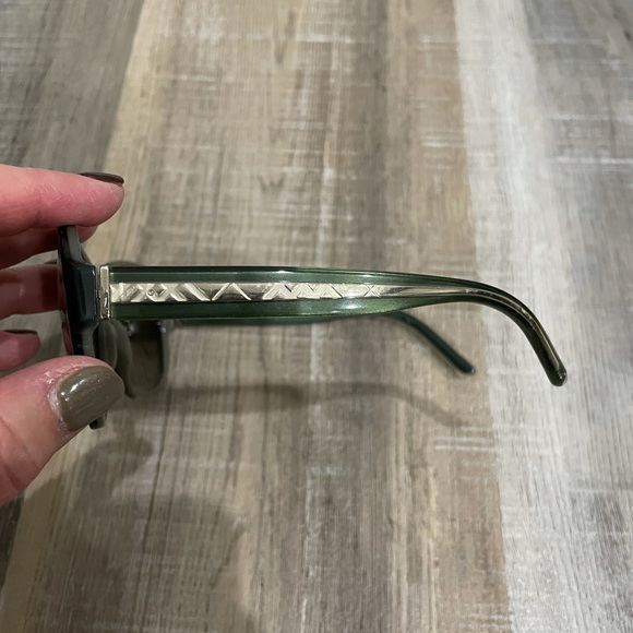 Burberry Sunglasses - Picture 8 of 8